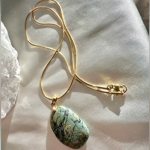 Handmade Turquoise Necklace - Picture 3 of 5